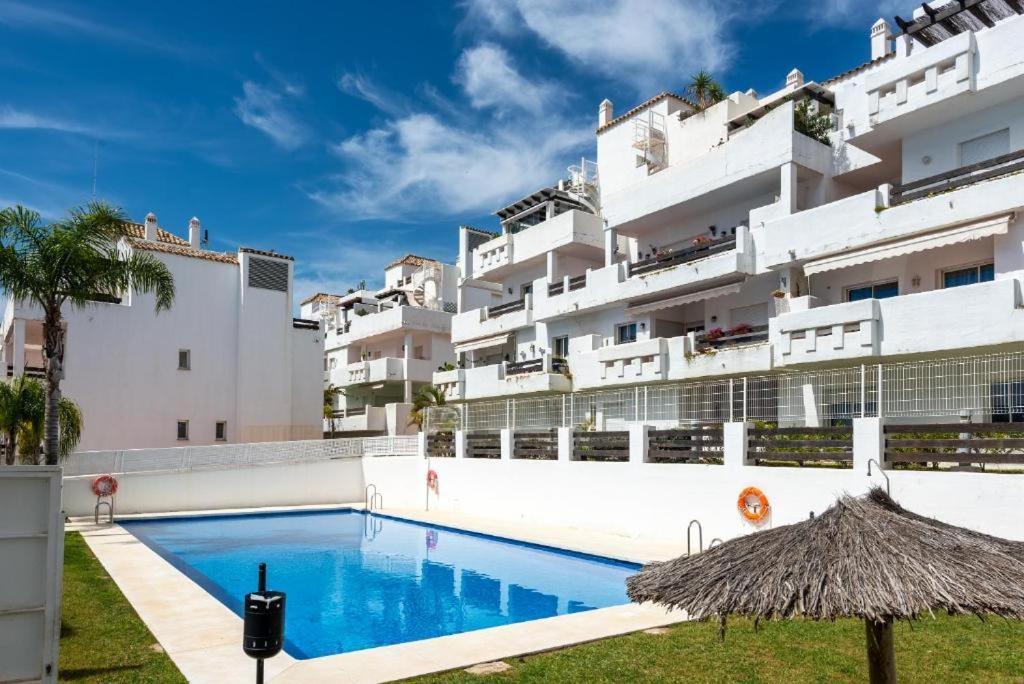 Apartamento New Cococabana 1st Line Golf Valle Estepona